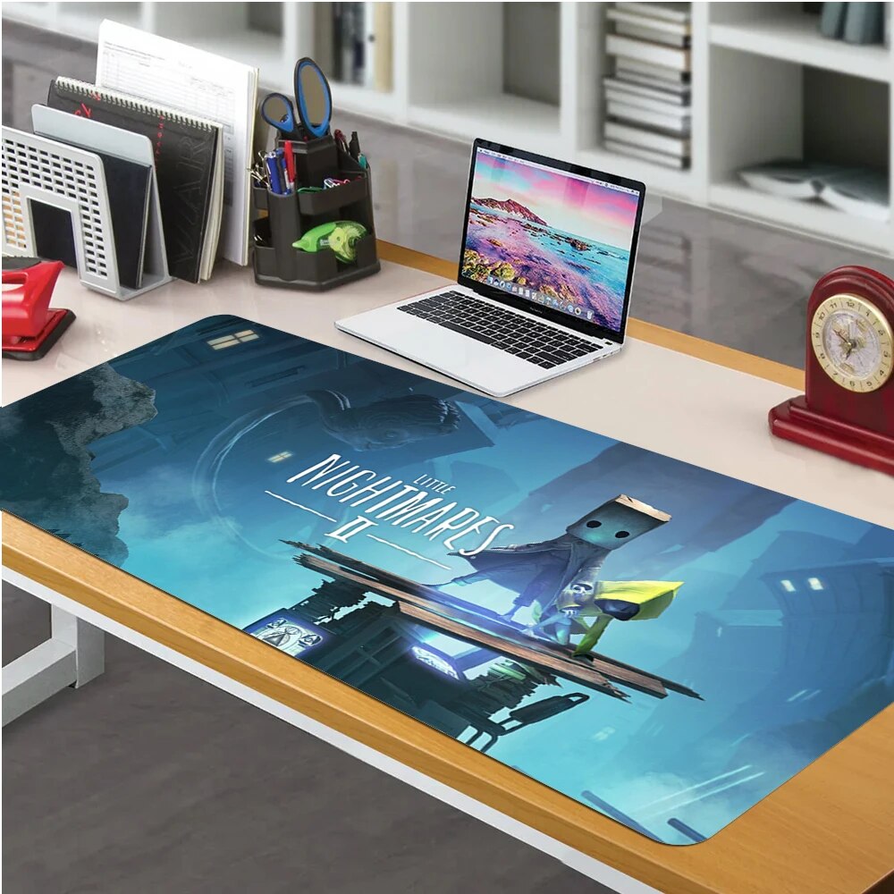 Little Nightmares Six Mono Mouse pad